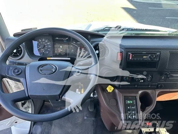 Hino XL8 Autobasculanta