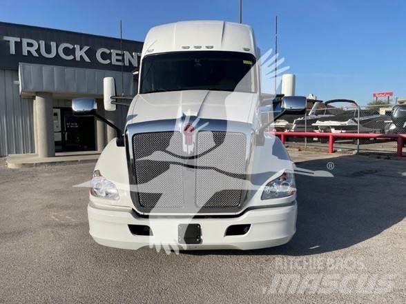 Kenworth T680 Autotractoare