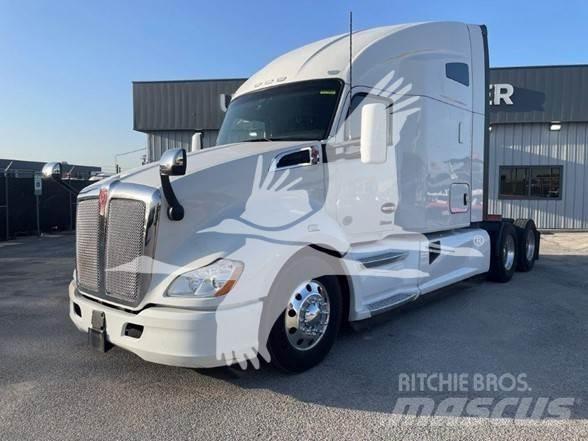 Kenworth T680 Autotractoare