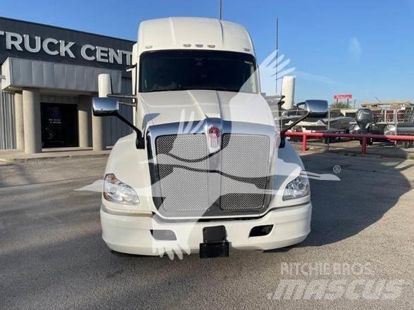 Kenworth T680 Autotractoare