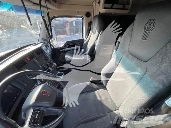 Kenworth T680 Autotractoare