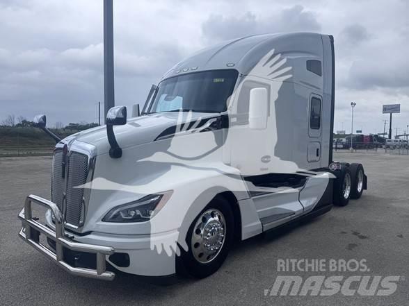 Kenworth T680 Autotractoare