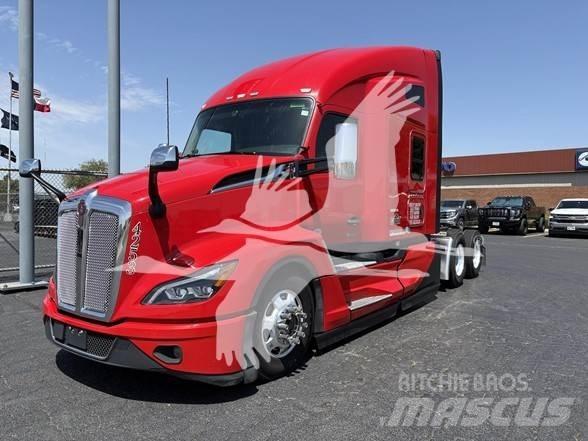 Kenworth T680 Autotractoare