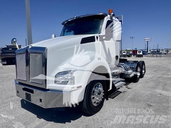 Kenworth T880 Autotractoare