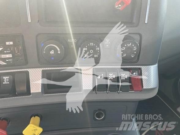 Kenworth T880 Autotractoare