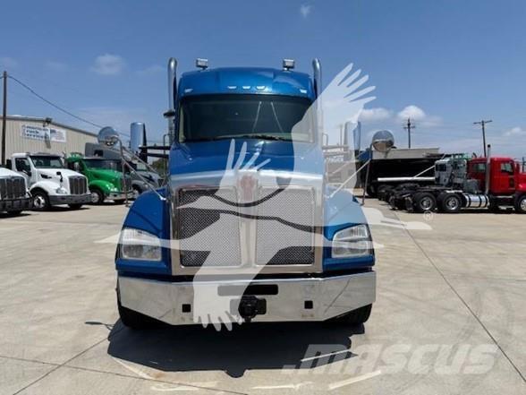 Kenworth T880 Autotractoare