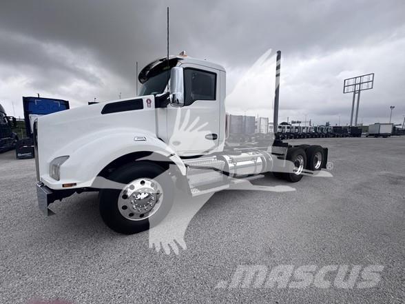 Kenworth T880 Autotractoare