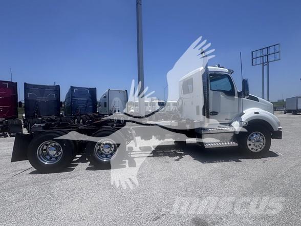 Kenworth T880 Autotractoare