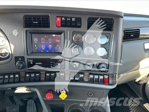 Kenworth T880 Autotractoare