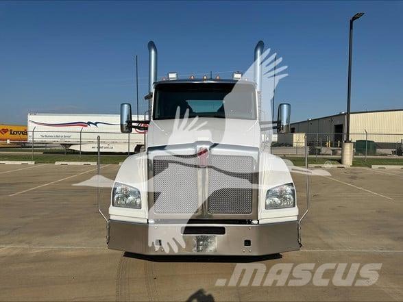 Kenworth T880 Autotractoare