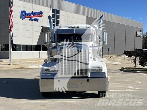 Kenworth W900 Autotractoare