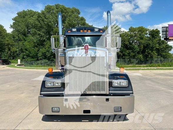 Kenworth W900L Autotractoare