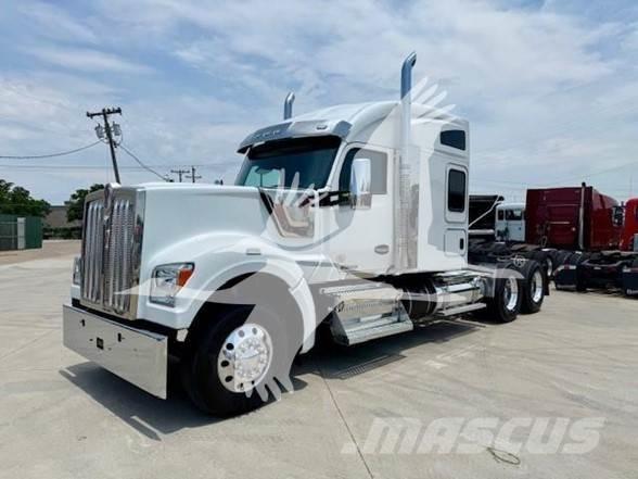 Kenworth W990 Autotractoare