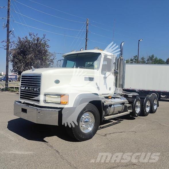 Mack CL733 Autotractoare