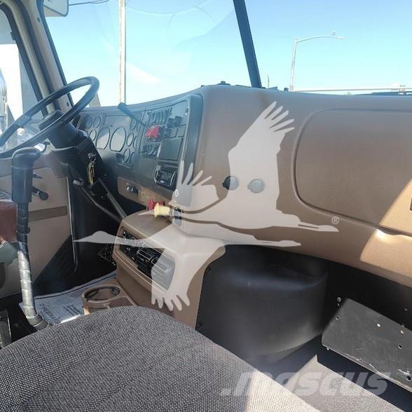 Mack CL733 Autotractoare