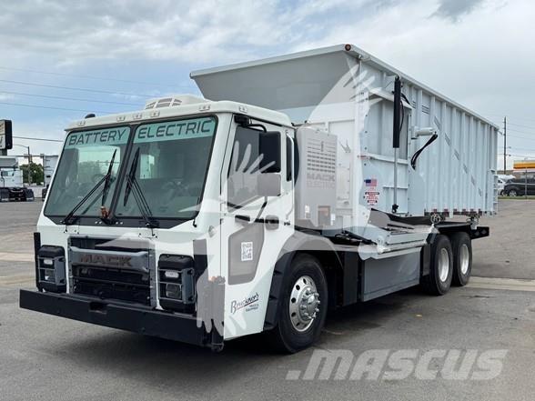 Mack LR64 Utilaje construcții - Altele