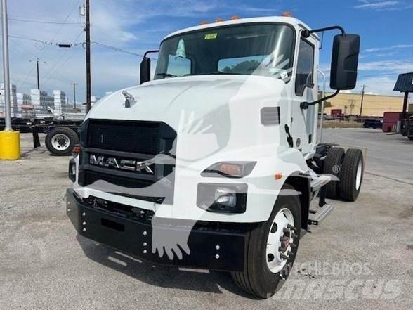 Mack MD6 Camion cabina sasiu