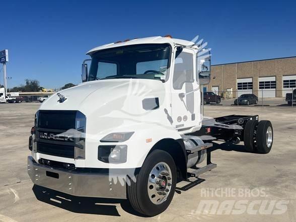 Mack MD6 Camion cabina sasiu