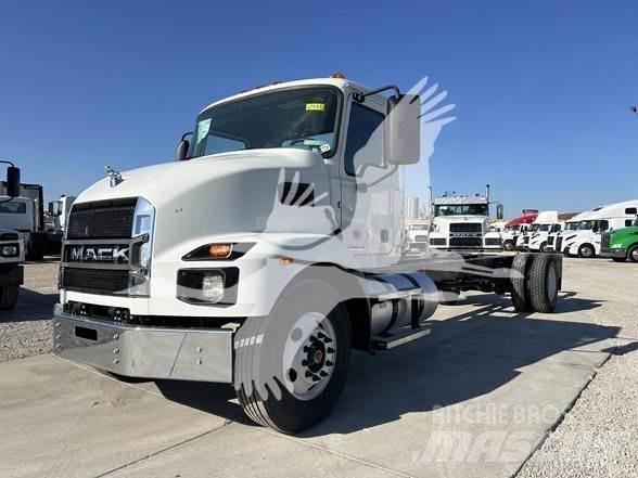 Mack MD6 Camion cabina sasiu