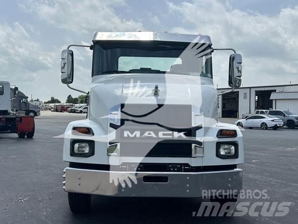Mack MD6 Camion cabina sasiu