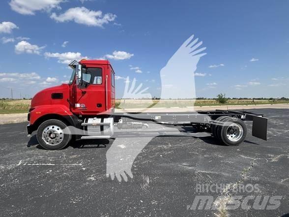 Mack MD6 Camion cabina sasiu