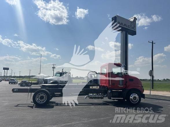 Mack MD6 Camion cabina sasiu