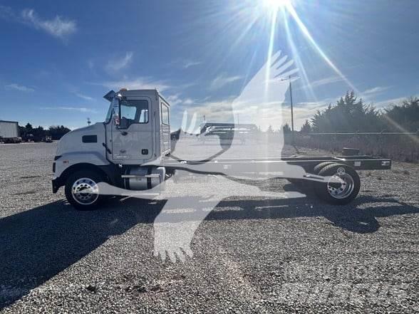Mack MD6 Camion cabina sasiu