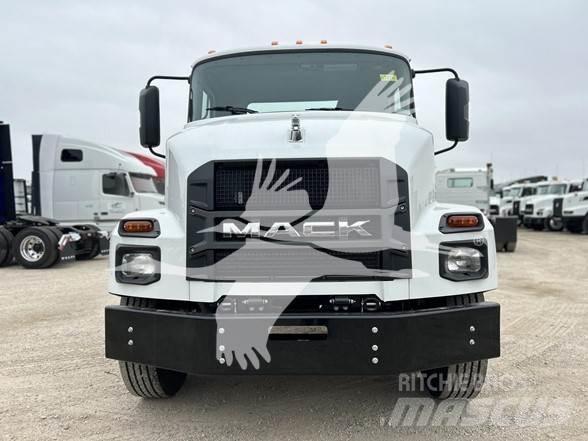 Mack MD6 Camion cabina sasiu