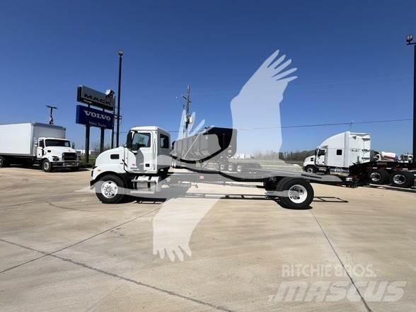 Mack MD6 Camion cabina sasiu