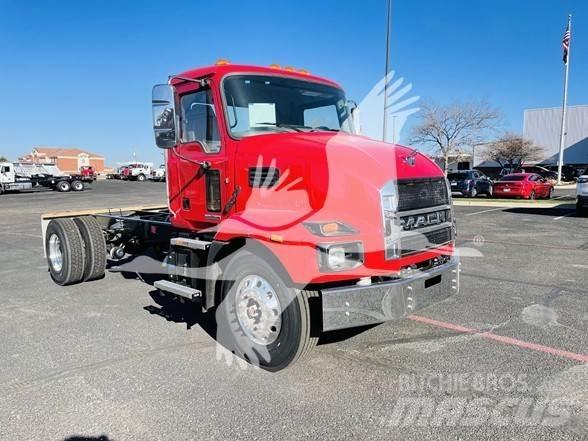 Mack MD6 Camion cabina sasiu