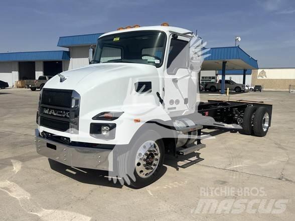 Mack MD6 Camion cabina sasiu