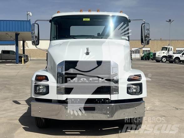 Mack MD6 Camion cabina sasiu