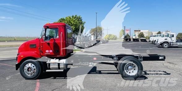Mack MD6 Camion cabina sasiu