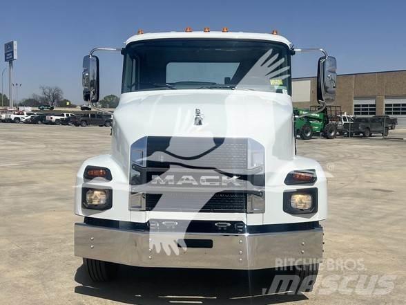 Mack MD6 Camion cabina sasiu