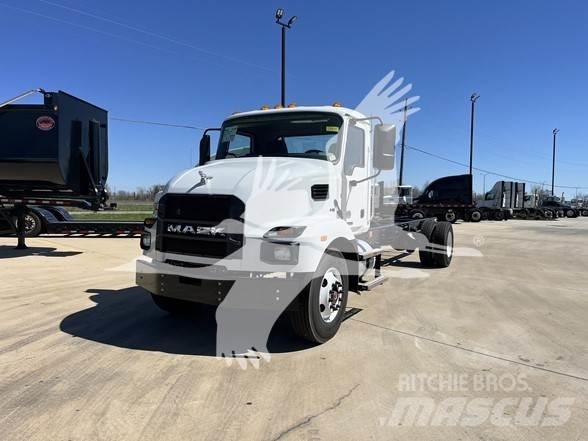 Mack MD6 Camion cabina sasiu
