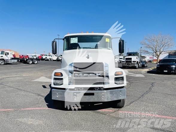 Mack MD6 Camion cabina sasiu