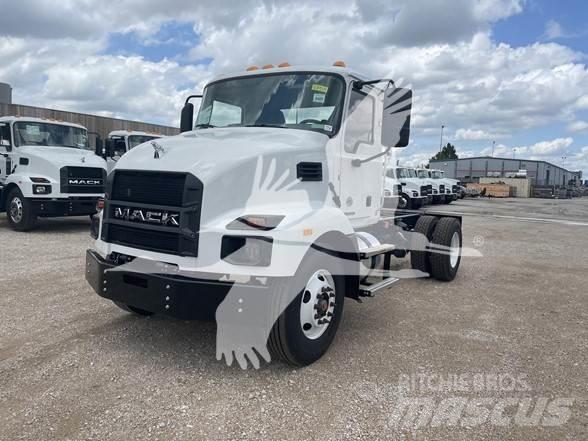 Mack MD6 Camion cabina sasiu