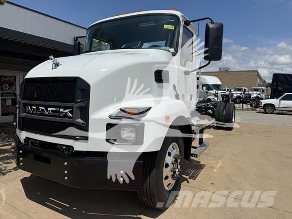 Mack MD6 Camion cabina sasiu