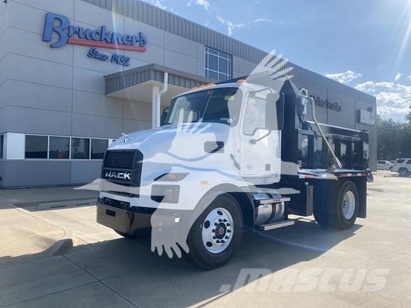 Mack MD6 Autobasculanta