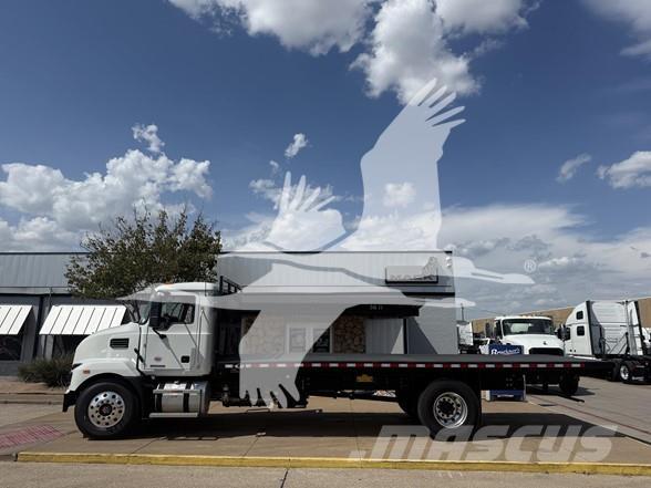 Mack MD6 Camioane platforma/prelata