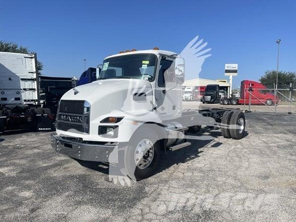 Mack MD6 Camion cabina sasiu