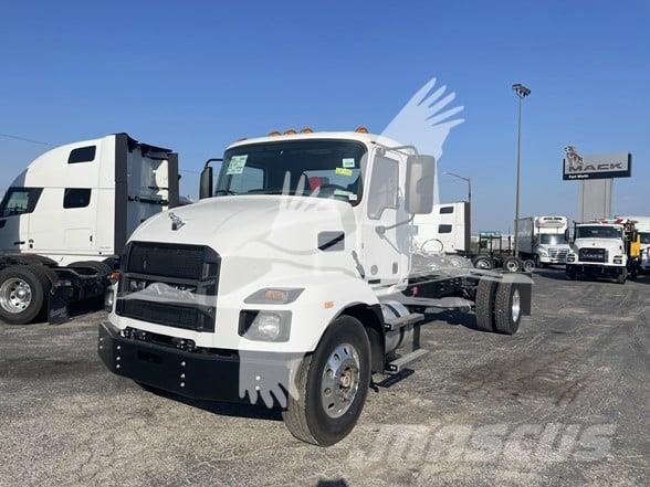 Mack MD6 Camion cabina sasiu