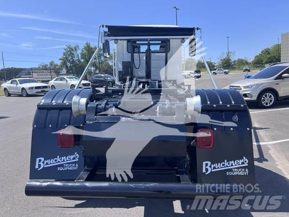 Mack MD7 Utilaje construcții - Altele