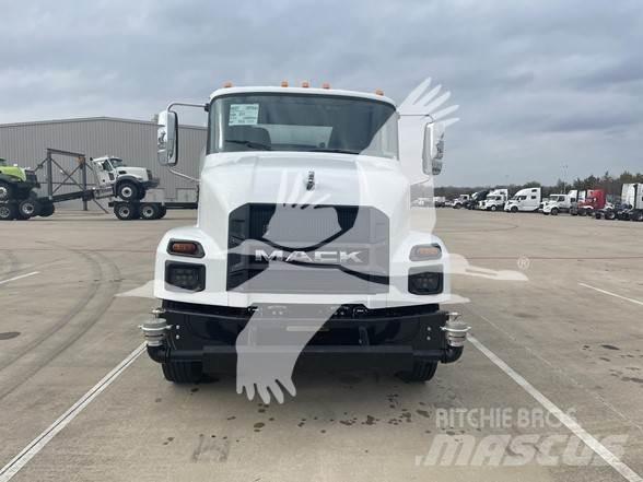 Mack MD7 Cisterne