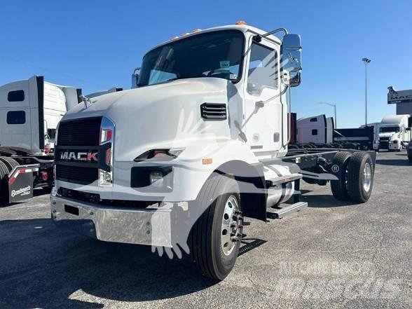 Mack MD7 Camion cabina sasiu