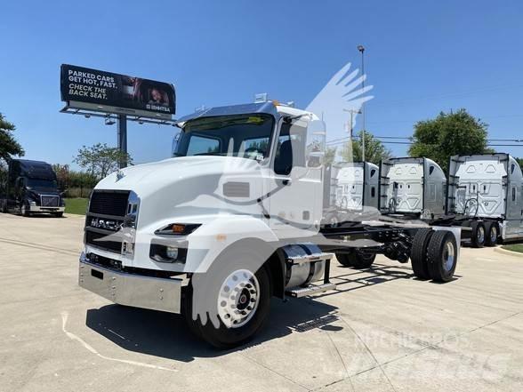 Mack MD7 Camion cabina sasiu