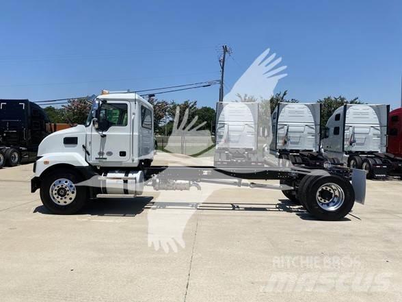Mack MD7 Camion cabina sasiu