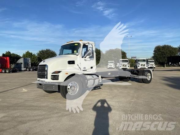Mack MD7 Camion cabina sasiu