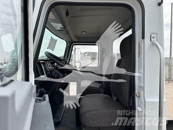 Mack MD7 Camion cabina sasiu