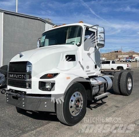 Mack MD7 Camion cabina sasiu
